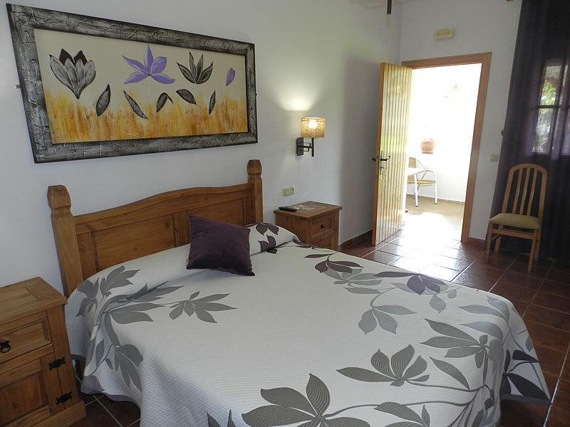 Hostal Las Acacias 로스 카뇨스 데 메카 외부 사진